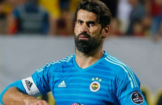 Fenerbahçe'de kadro dışı bırakılan Volkan Demirel geri mi dönüyor