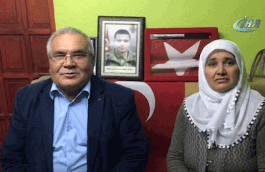 Tek yürek oldular Mehmetçiğe komando marşı ile destek!