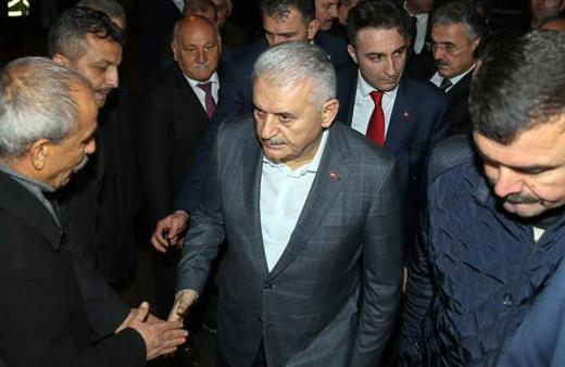 Başbakan Yıldırım'dan şehit ailelerine taziye ziyareti