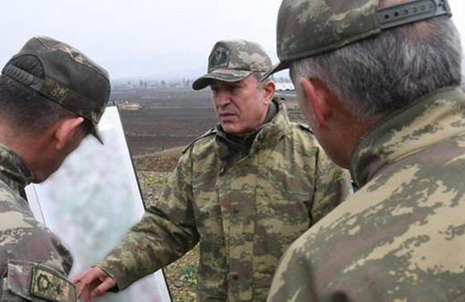 Hulusi Akar Hatay'daki birlikleri denetledi