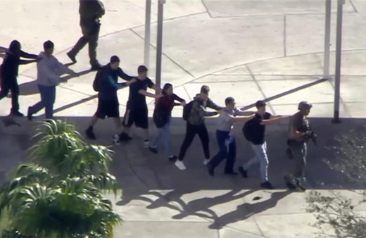 ABD'de bir liseye silahlı saldırı! Çok sayıda ölü ve yaralı var