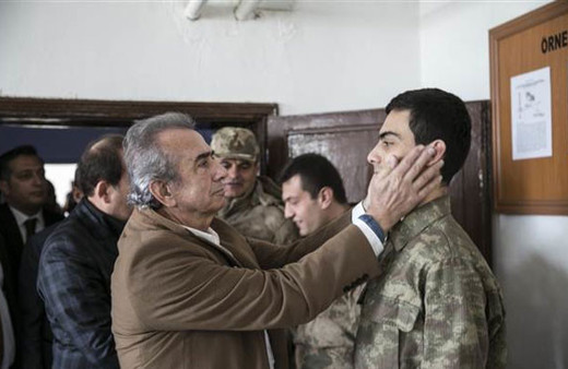 Ünlü isimler Mehmetçik için sınırdaydı