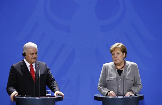 Berlin'de skandal: Başbakan Yıldırım haddini bildirdi!