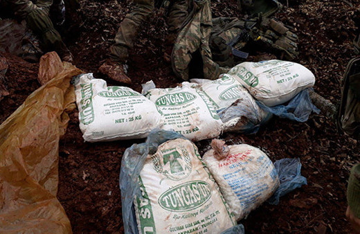 PKK'ya darbe: Sığınak ve mühimmatları imha edildi!