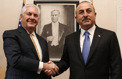 İçeride görüşme dışarıda eylem! Kritik görüşmenin yeri dikkat çekti