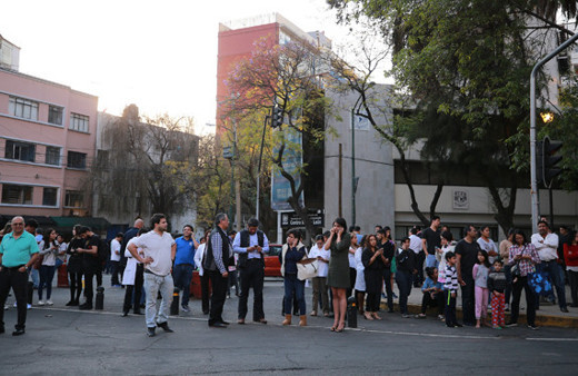 Meksika'da 7,5 büyüklüğünde deprem