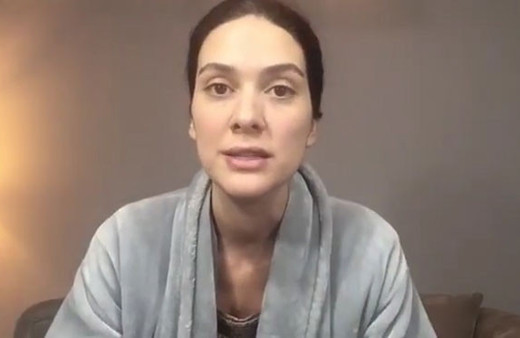 Bergüzar Korel'den sosyal medyayı sallayan çocuk istismarı paylaşımı