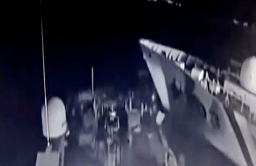 Türk ve Yunan sahil güvenlik gemilerinin çarpışma anı