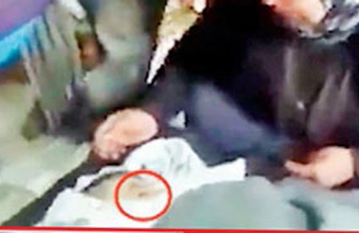 Ölü çocuğun (!) gözleri oynadı! Yan yatayım mı inandırıcı olur...