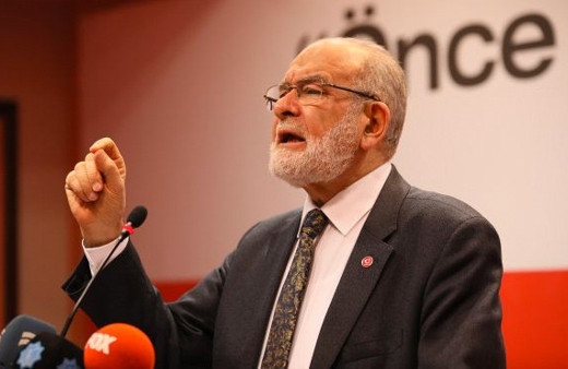 Karamollaoğlu'ndan sert çıkış: Erbakan hocamızın kemikleri sızlıyordur