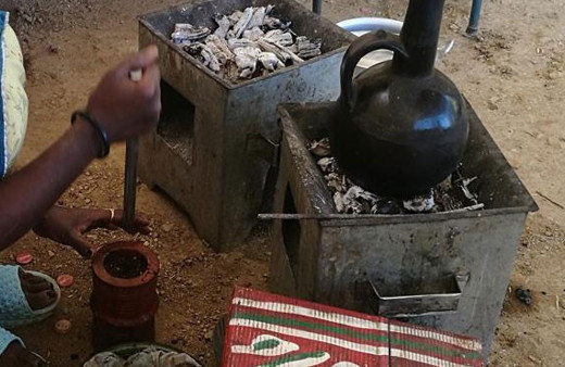 Öz çocuğunu büyü bozma ayininde öldürdü