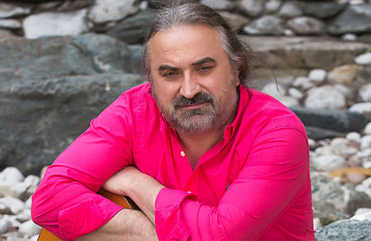 Volkan Konak'ın sahneye çıktığı bara ateş açıldı