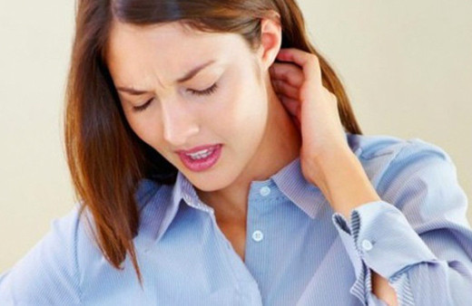 Her 3 kişiden biri boyun ağrısından yakınıyor