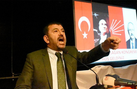 CHP'li vekiller Alpullu şeker fabrikası önünde 