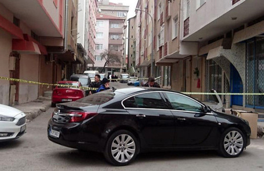 Pendik'te koca dehşeti! Eşini baldızını oğlunu tarayıp kaçtı