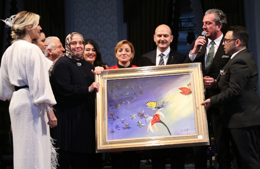 Süleyman Soylu'nun yaptığı resim 500 bin liraya satıldı