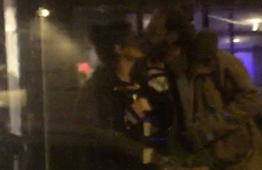 Ünlü oyuncu yeni sevgilisiyle dudak dudağa!