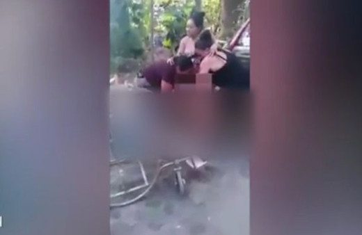 Hastane önünde doğum anı kamerada!