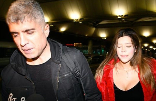 20 yaş küçük sevgilisiyle evleniyor! İşte düğün tarihi