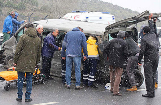 İstanbul'da Bağcılar'da feci kaza! Yaralılar var