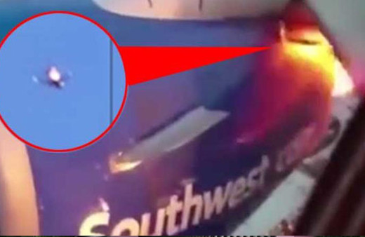  Havada motoru patlayan uçak acil iniş yaptı