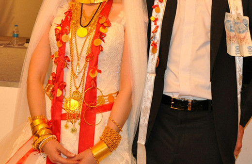 Düğünde takılan takılar kime ait? Yargıtay'dan ilginç karar