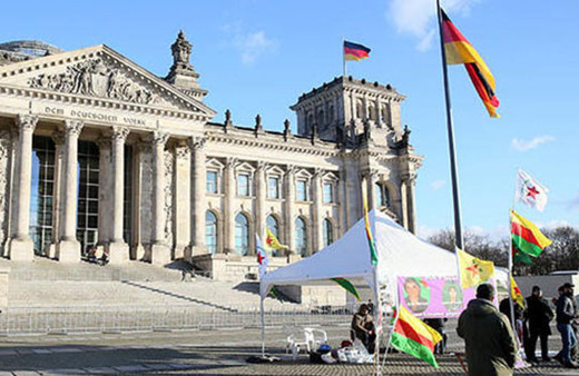 'Terör çadırı' yine ortaya çıktı: Polis sadece seyretti!