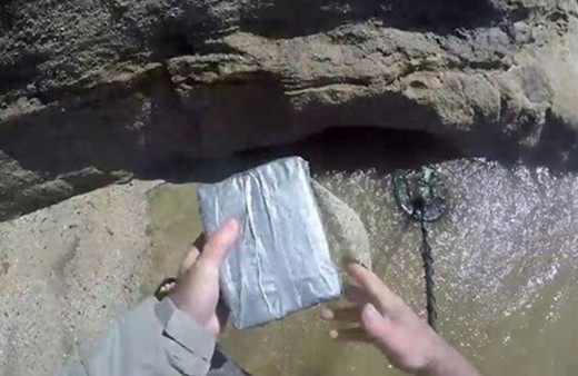 Bulduğu kutudan çıkanlar şoke etti