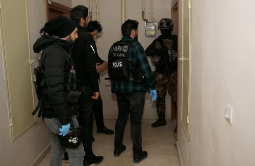 İstanbul'da 3 ilçede uyuşturucu operasyonu