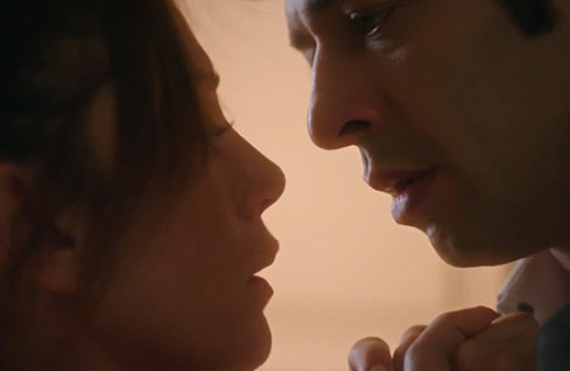 Ufak Tefek Cinayetler'de Serhan ve Oya'nın kahvaltı romantizmi