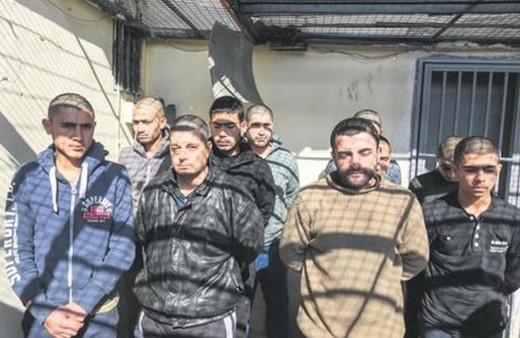 Şok ifadeler: Süt içmesini bilmeyenlere silah verdiler