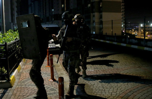 Esenyurt'ta uyuşturucu operasyonu satıcılar Suriyeli