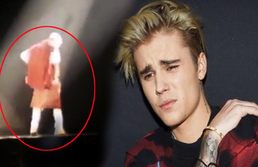 Ünlü şarkıcı yine sahneden düştü!