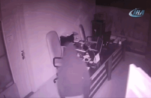 Hırsızlık zanlıları 32 saatlik güvenlik kamera kayıtları incelenerek yakalandı