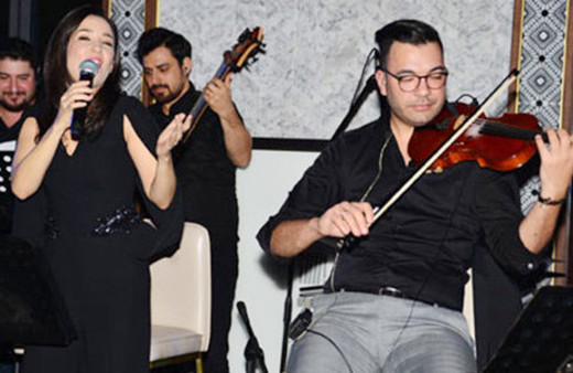 İpek Açar Alper Kömürcü'den ayrıldı