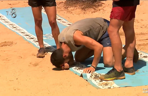 Oyun sonu korku dolu anlar! Bir anda yere yığıldı...