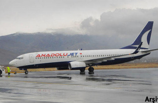 Malatya-İstanbul uçağında şok! 2 kaçak yolcu...