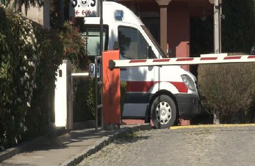 Bugün herkes o eve akın etti! Ambulanslar kapıda bekledi