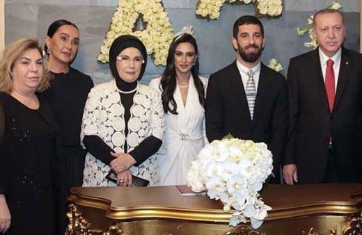 Arda Turan-Aslıhan Doğan nikahında neden müzik çalınmadı ?