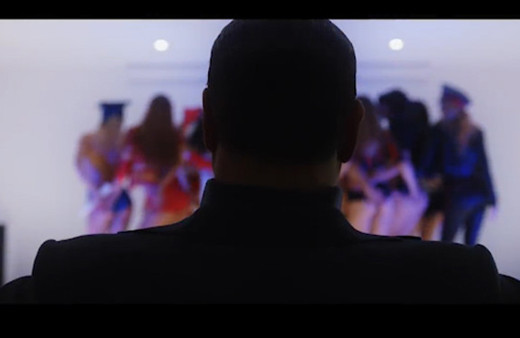 Berlusconi'nin özel hayatının perdesi kaldırılıyor