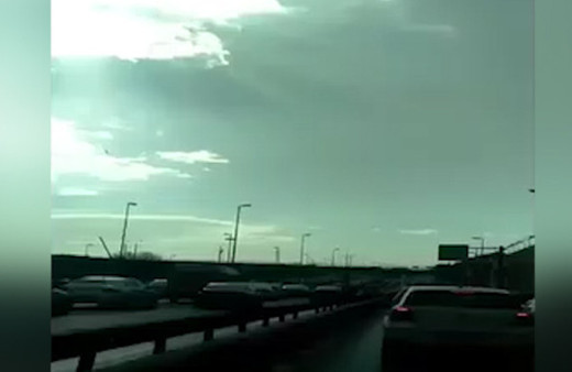 Basın ekspres yolu Güneşli mevkiinde kaza! Araçlar ters yönde gitmeye başladı