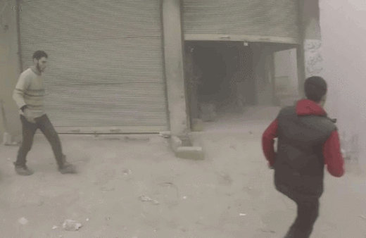 Esed'den Guta'da Cuma günü katliam! Pazar yerini vurdu...