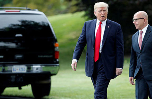 Donald Trump onu da mı kovdu?