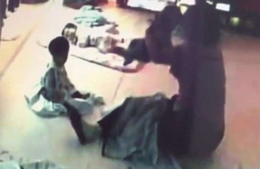  Vicdansızlığın bu kadarı! 18 aylık bebeği yerden yere vurdu