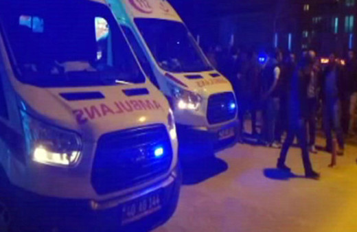 Işık ihlali yaptı; yayaların arasına daldı: Ölü ve yaralılar var!