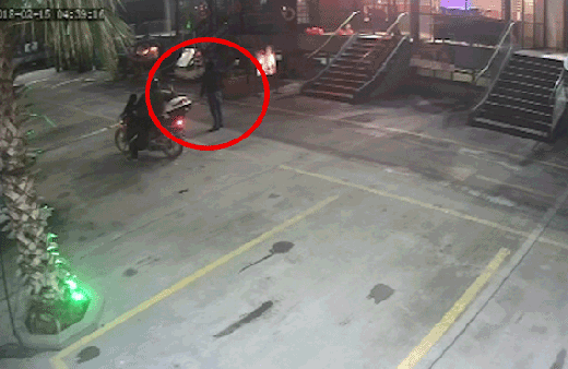 Eğlence mekanına silahlı saldırı kamerada selfie çekmişler