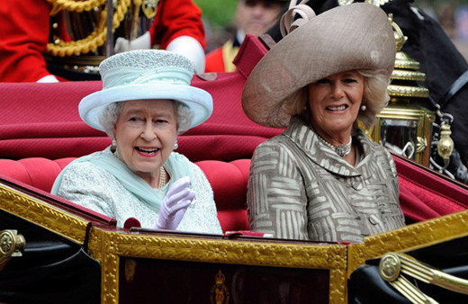 Kraliyet Sarayı'nda gelin kaynana savaşı!