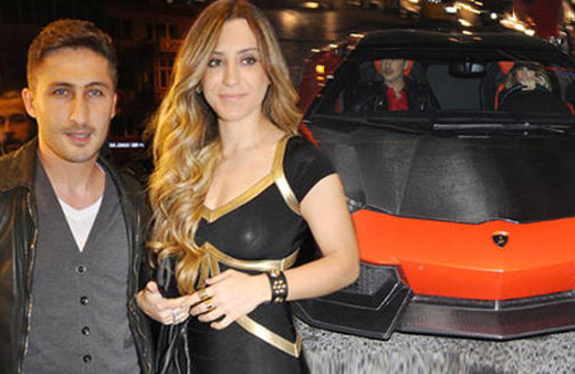 Servet değerindeki Lamborghini artık düğün arabası!