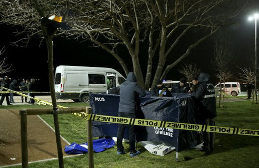 Dehşet! İhbar üzerine giden polis elleri ağaca bağlı...