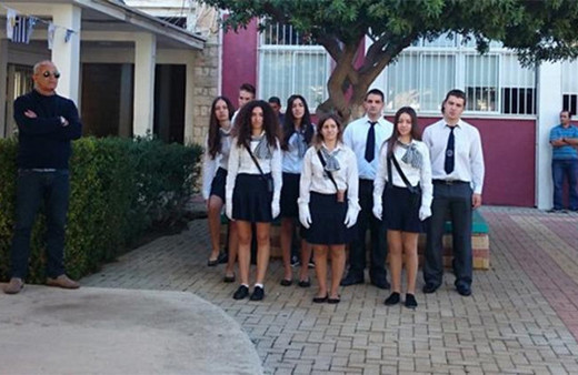 Düşmanlığın böylesi: 'Türk' diye söktüler!